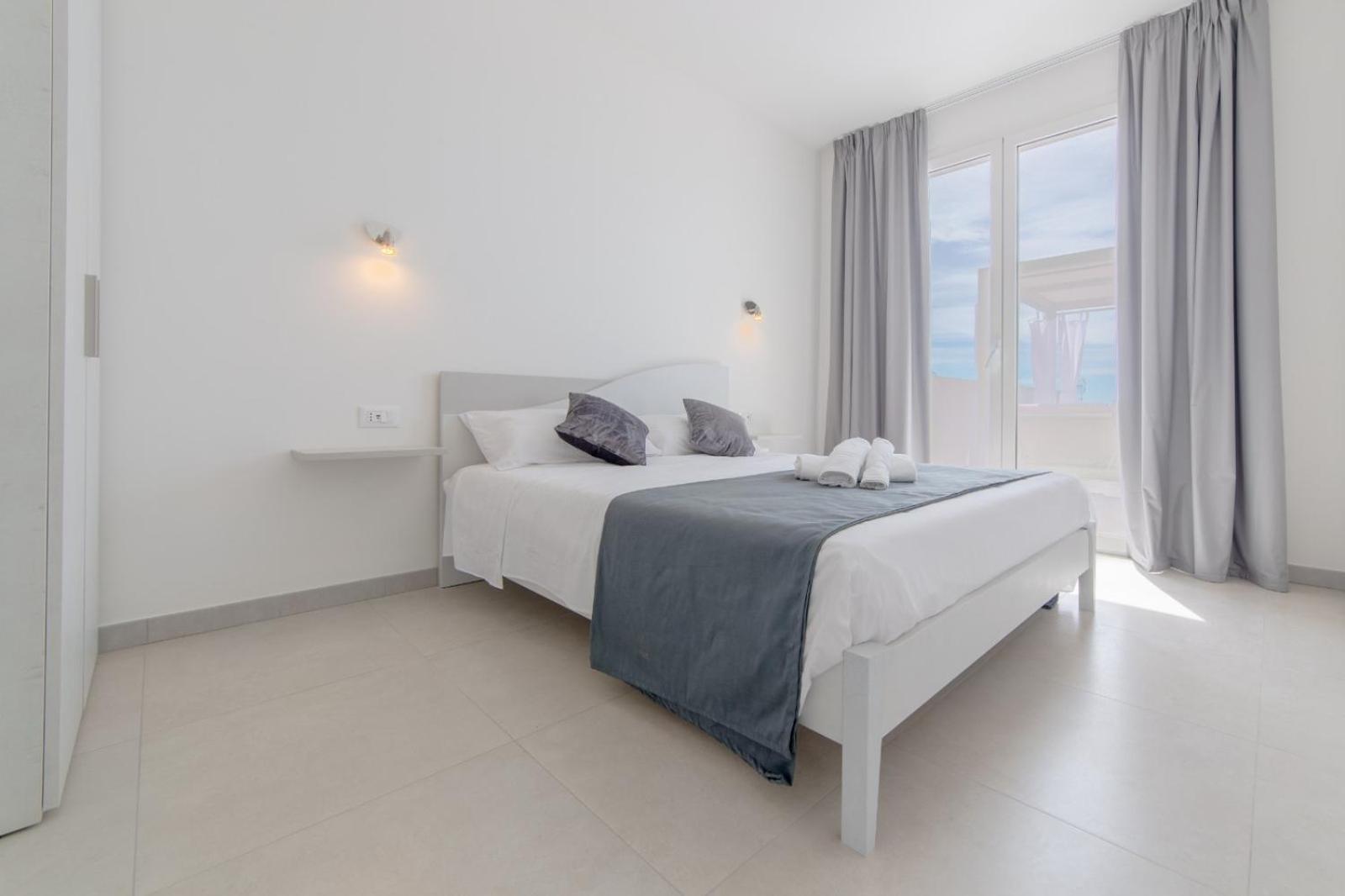 Diva Luxury Suite Торе Сан Джовани Удженто Екстериор снимка
