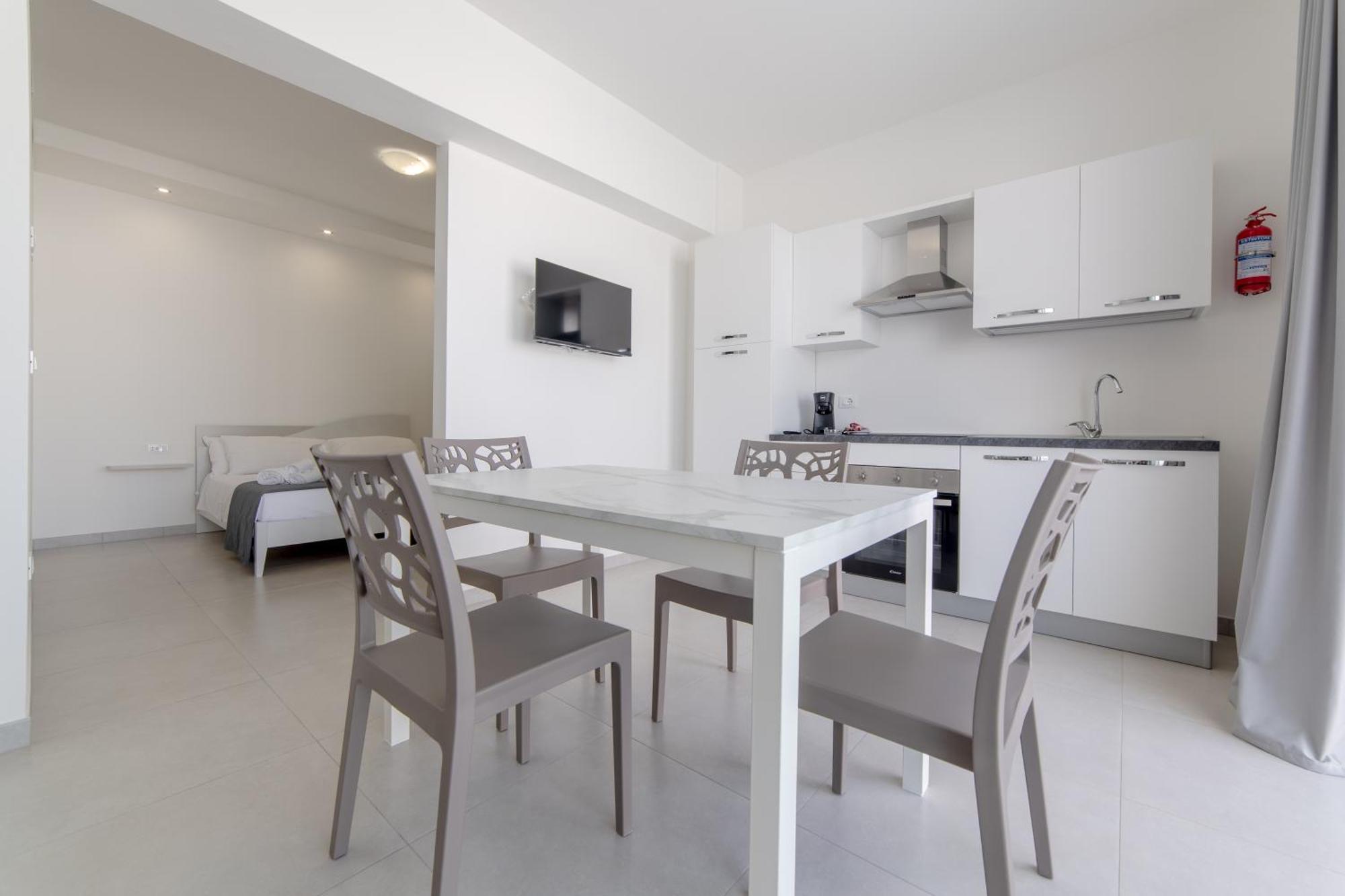 Diva Luxury Suite Торе Сан Джовани Удженто Екстериор снимка