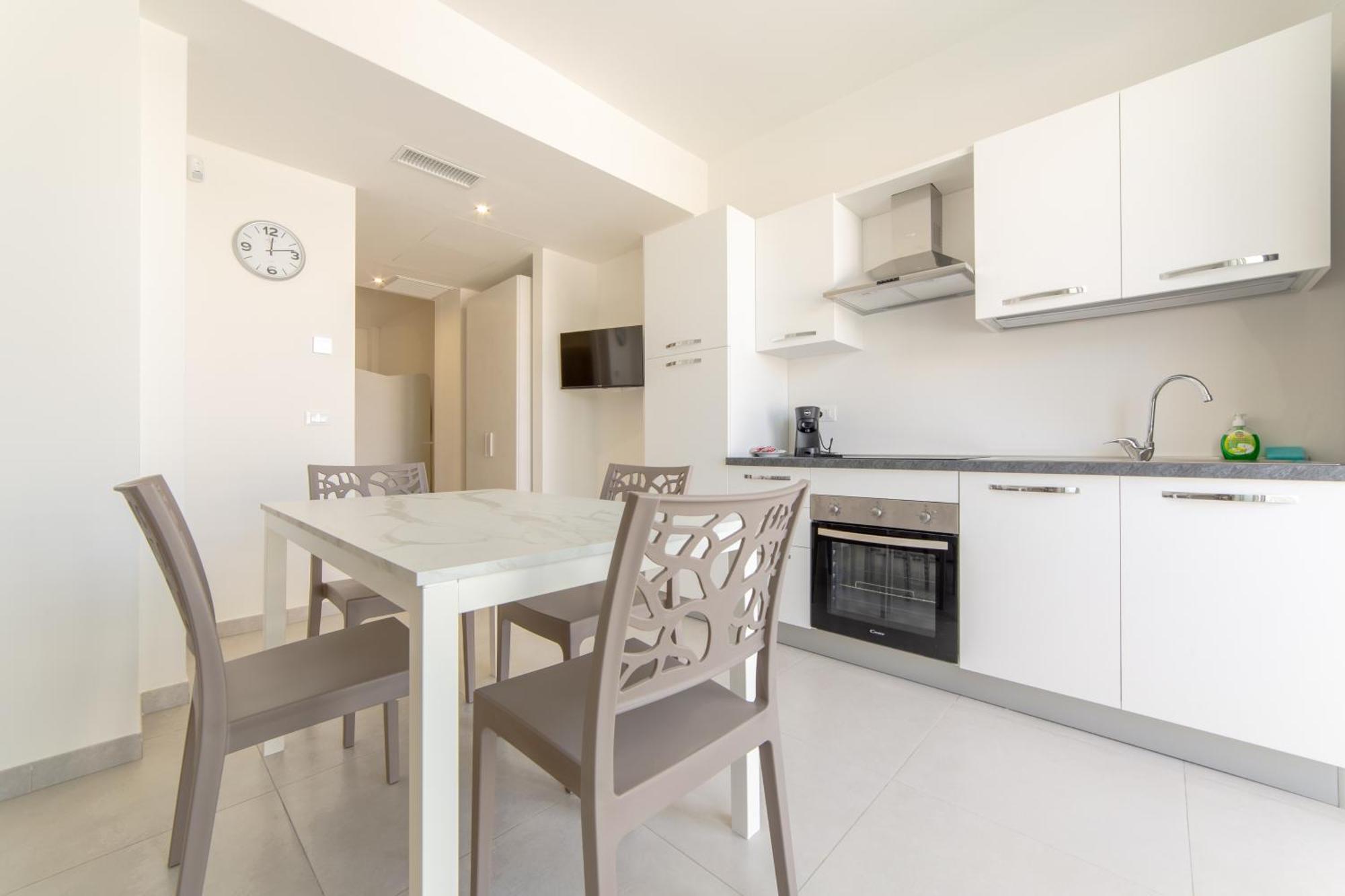 Diva Luxury Suite Торе Сан Джовани Удженто Екстериор снимка